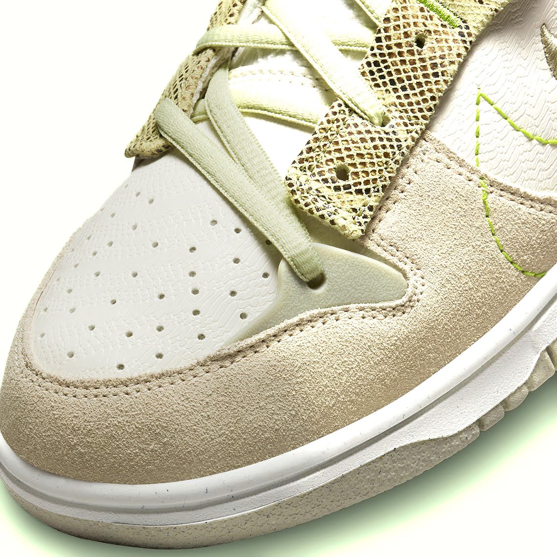 Nike Dunk Low Disrupt 2 “Green Snake” (Unisex)